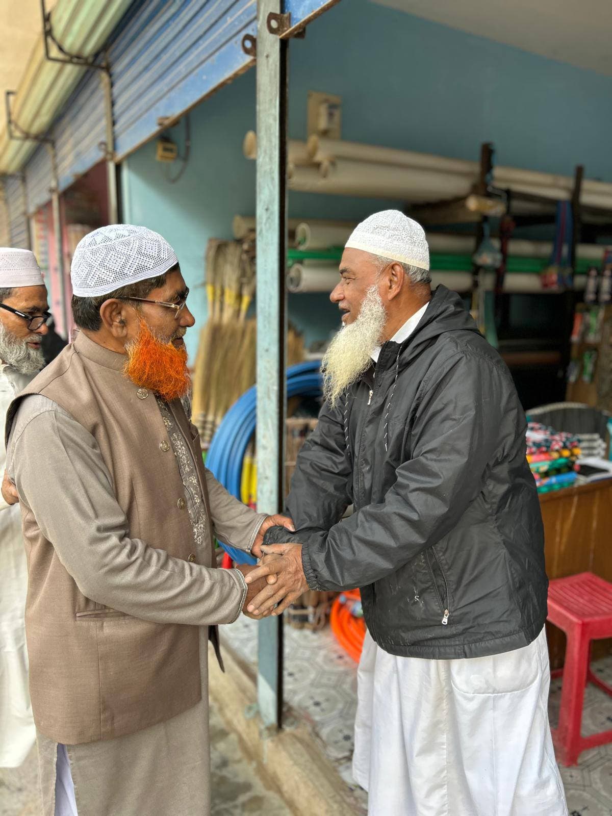 হাঁট-বাজারেও দাঁড়িপাল্লার সমর্থনে এগিয়ে আসছে মানুষ